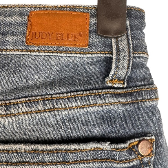 Judy Blue Women’s Jeans Relaxed Fit Size 3/26 Distressed Blue - Picture 7 of 9